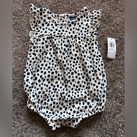 Old Navy Baby Black Dotted Ruffle-Trim Fall Romper Sz 0-3m NWT Spring Summer - Picture 1 of 5